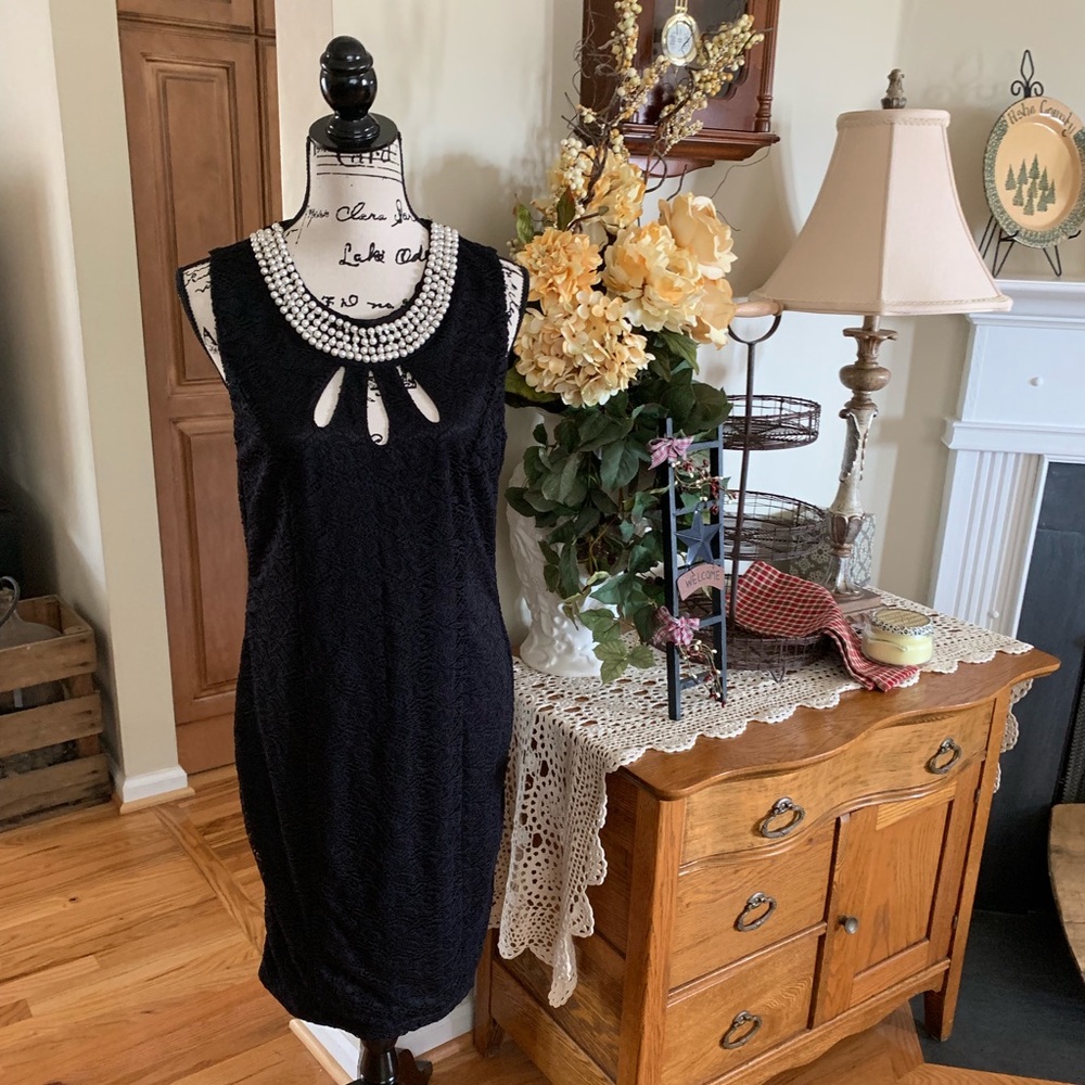DRESS